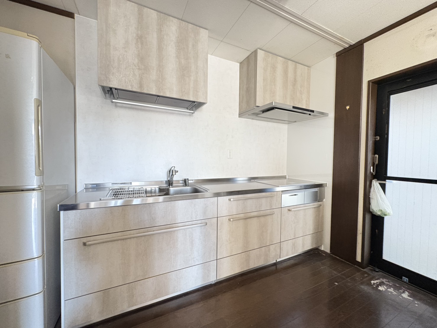 【明るく機能的に】戸建てキッチン交換